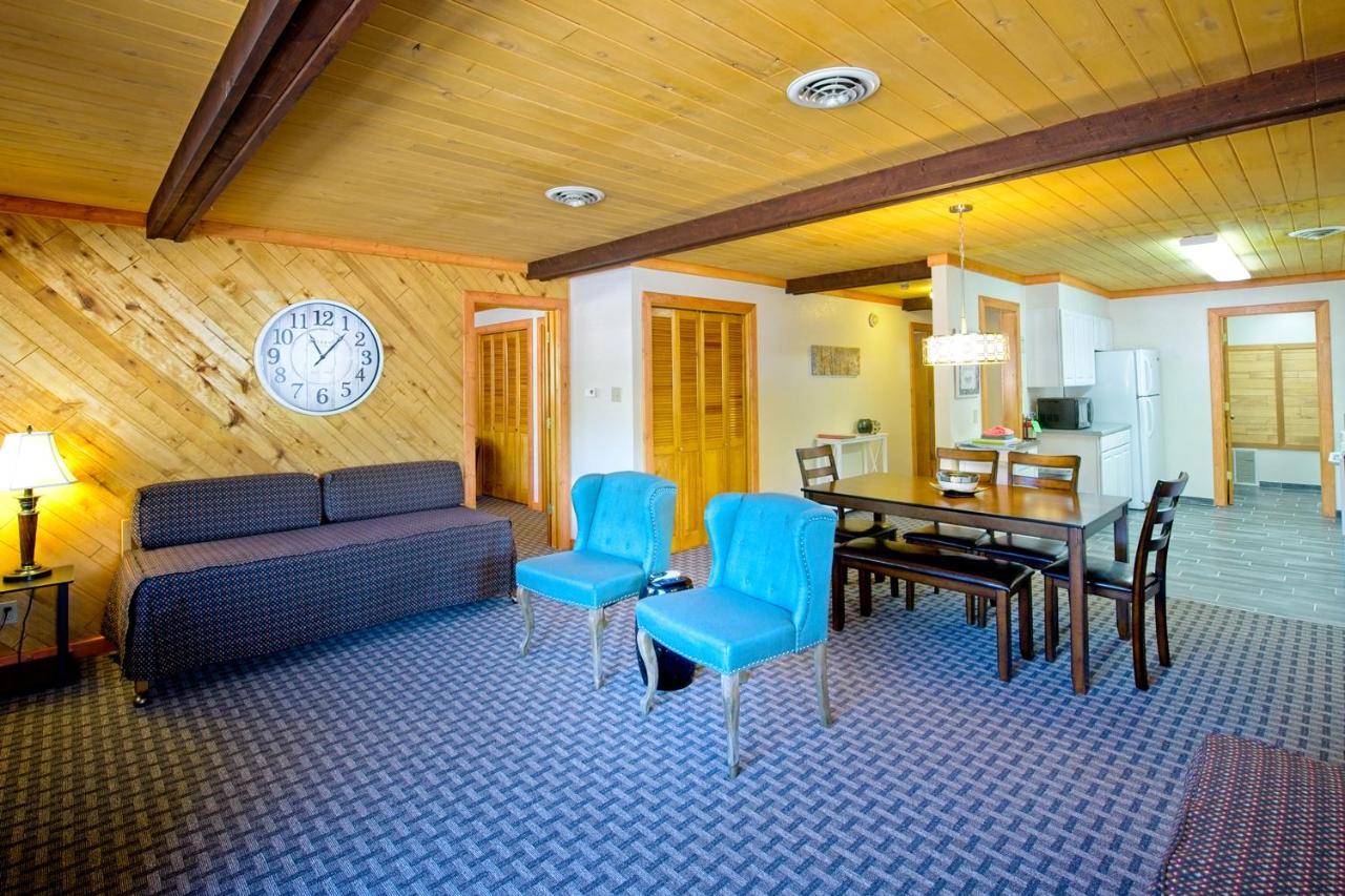 רד ריבר Sitzmark Sports Lodge מראה חיצוני תמונה