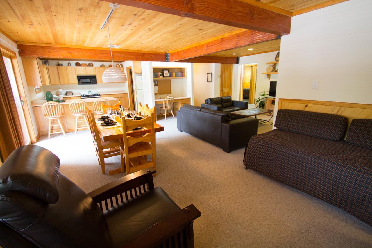 רד ריבר Sitzmark Sports Lodge מראה חיצוני תמונה